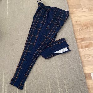 Super Rare NWOT Adidas Houndstooth track pant with side stripe & ankle zip sz L